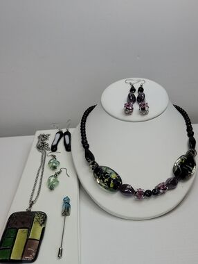 Beautiful Glass Jewelry Bundle